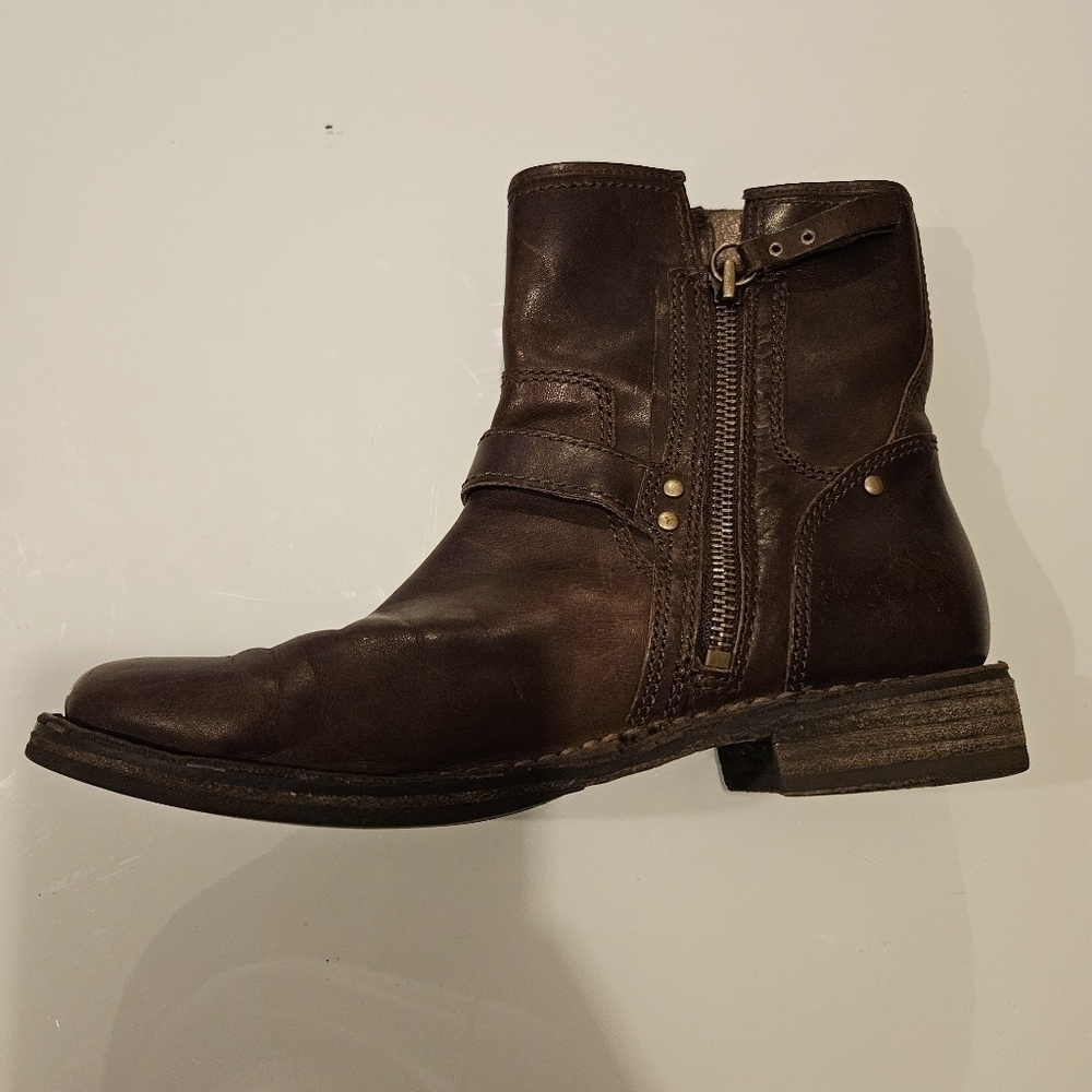 Womens UGG leather Ankle boots - Picture 2 of 8